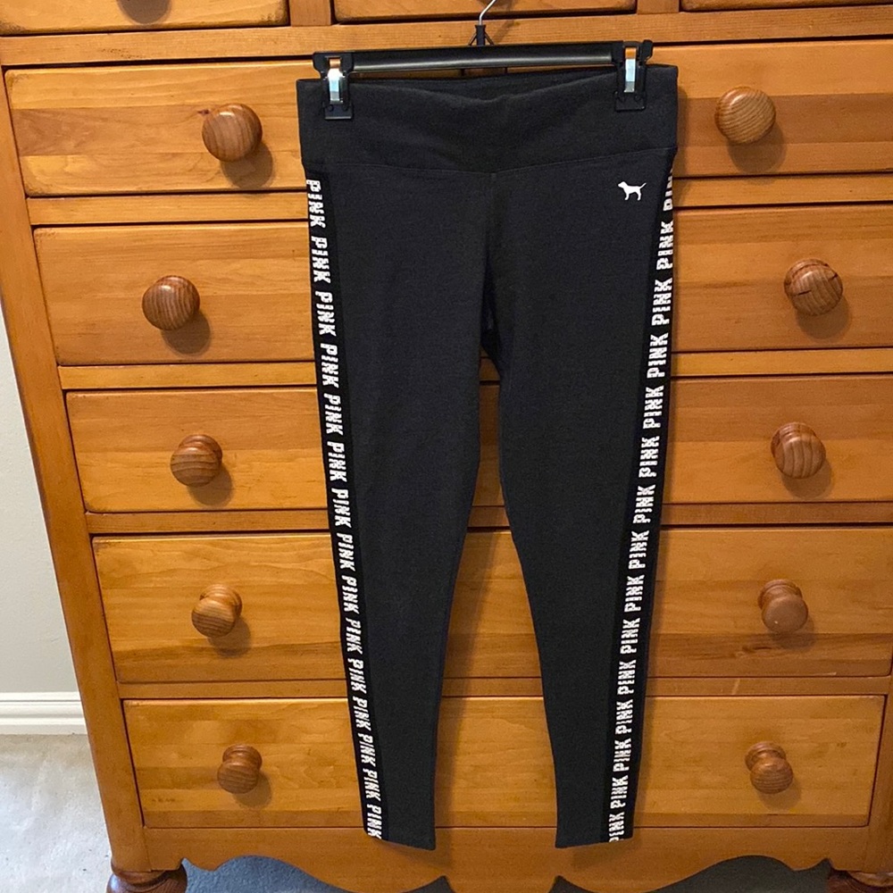 Pink yoga leggings